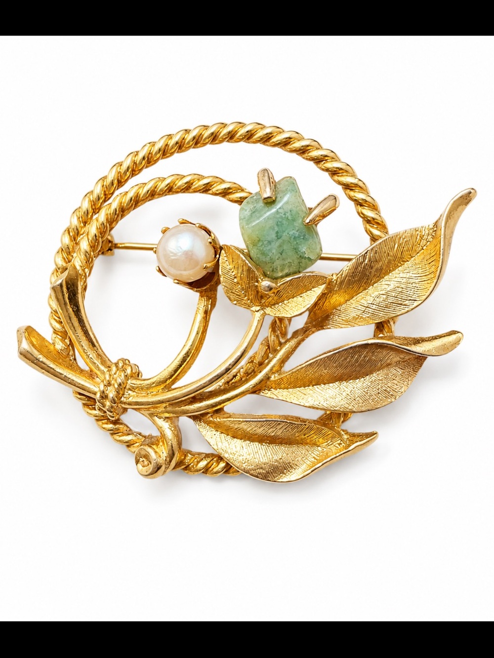 Sarah Coventry Vintage gold-tone brooch featuring faux pearl & jade green stone